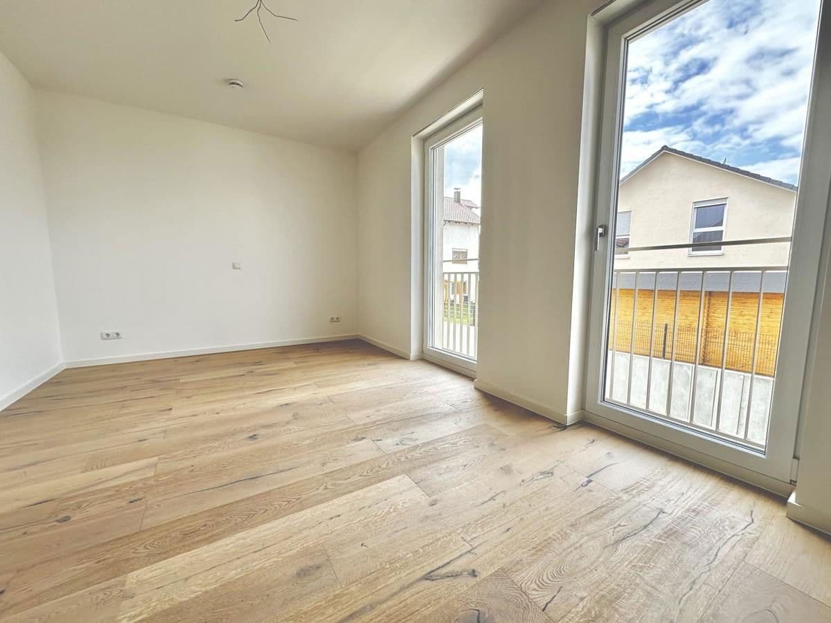 Pronájem bytu 3+1 100 m², Kieselbronn, Bádensko-Württembersko Pronájem bytu 3+1 100 m², Kieselbronn, Bádensko-Württembersko