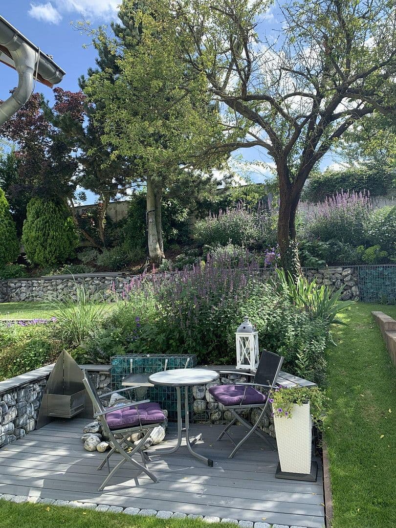 Prodej domu 237 m², pozemek 525 m², Ingelheim am Rhein, Porýní-Falc Prodej domu 237 m², pozemek 525 m², Ingelheim am Rhein, Porýní-Falc