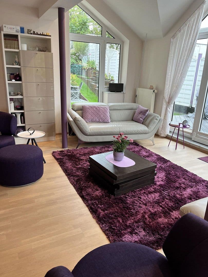 Prodej domu 237 m², pozemek 525 m², Ingelheim am Rhein, Porýní-Falc Prodej domu 237 m², pozemek 525 m², Ingelheim am Rhein, Porýní-Falc