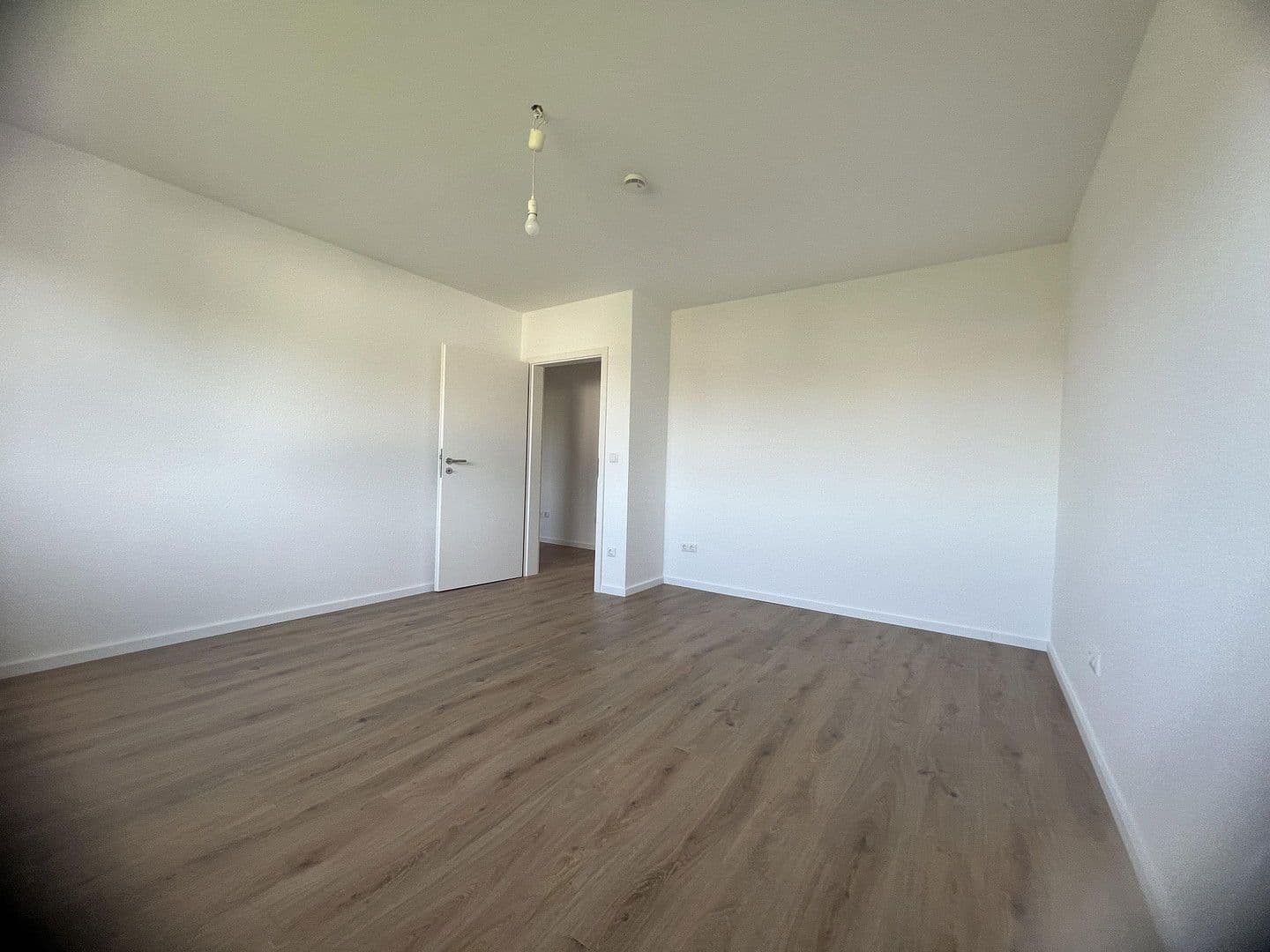 Pronájem bytu 2+1 57 m², Dönhoffstr.28, Leverkusen, Severní Porýní-Vestfálsko Pronájem bytu 2+1 57 m², Dönhoffstr.28, Leverkusen, Severní Porýní-Vestfálsko