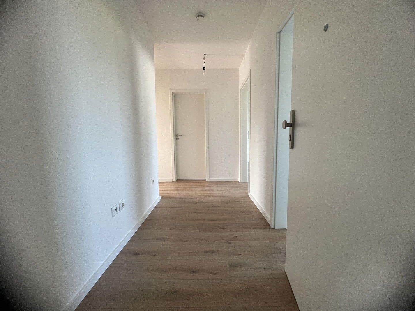 Pronájem bytu 2+1 57 m², Dönhoffstr.28, Leverkusen, Severní Porýní-Vestfálsko Pronájem bytu 2+1 57 m², Dönhoffstr.28, Leverkusen, Severní Porýní-Vestfálsko