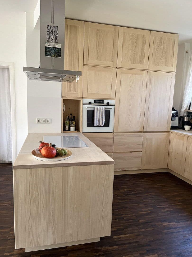 Prodej bytu 6+1 142 m², Berlin, Berlín Prodej bytu 6+1 142 m², Berlin, Berlín