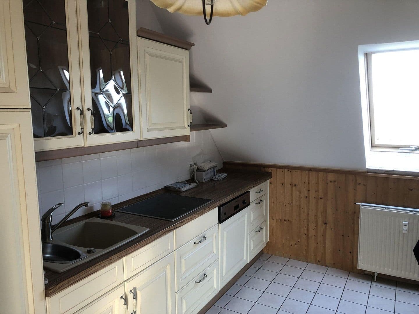 Pronájem bytu 4+1 94 m², Bahraer Straße 14, Hirschstein, Sasko Pronájem bytu 4+1 94 m², Bahraer Straße 14, Hirschstein, Sasko