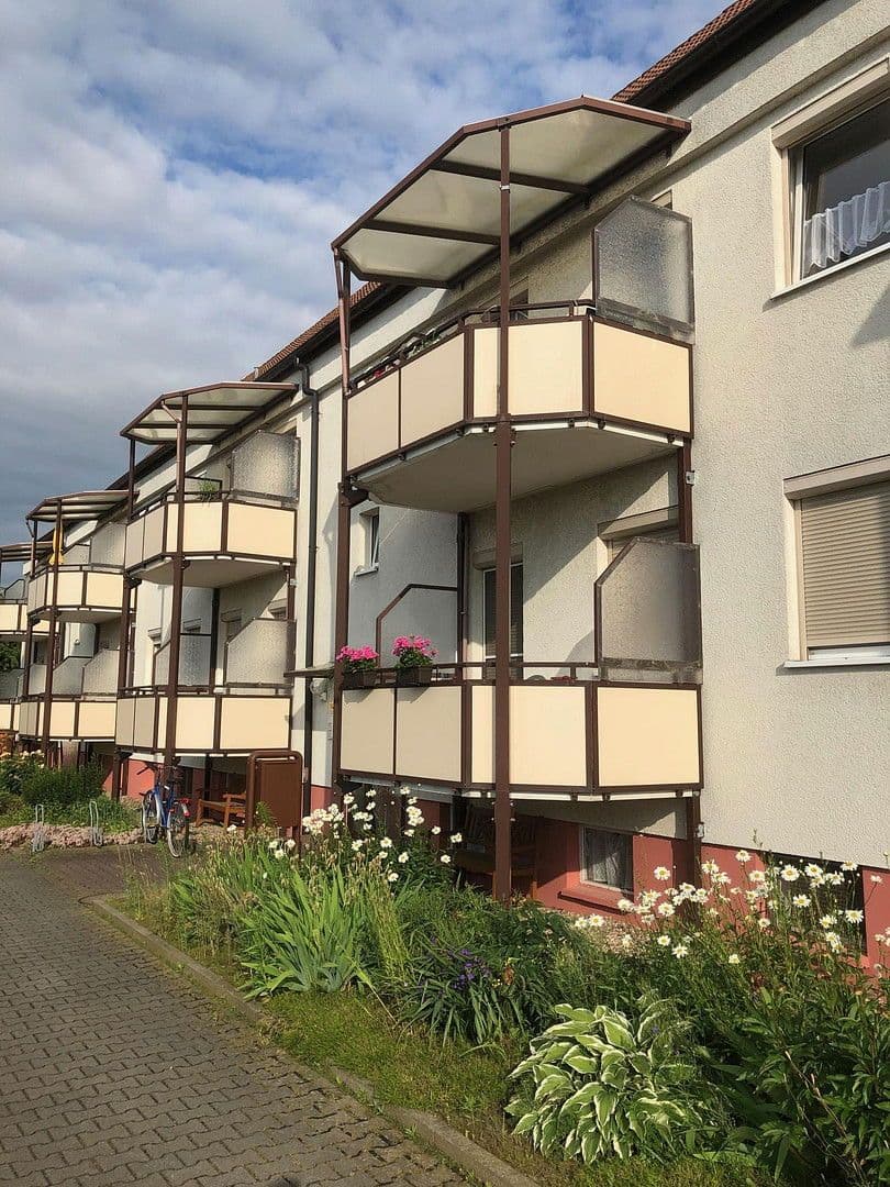 Pronájem bytu 4+1 94 m², Bahraer Straße 14, Hirschstein, Sasko Pronájem bytu 4+1 94 m², Bahraer Straße 14, Hirschstein, Sasko