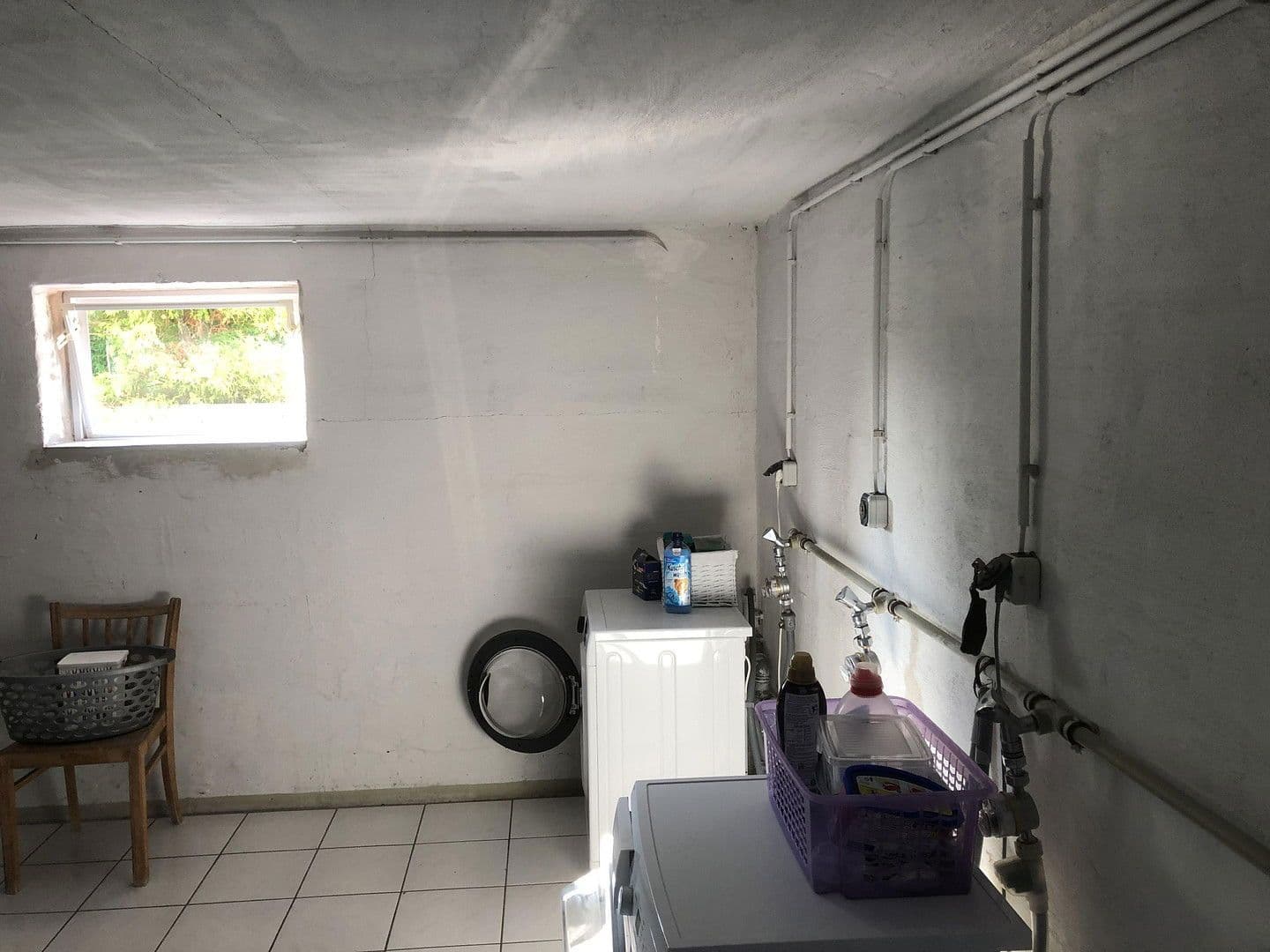 Pronájem bytu 4+1 94 m², Bahraer Straße 14, Hirschstein, Sasko Pronájem bytu 4+1 94 m², Bahraer Straße 14, Hirschstein, Sasko