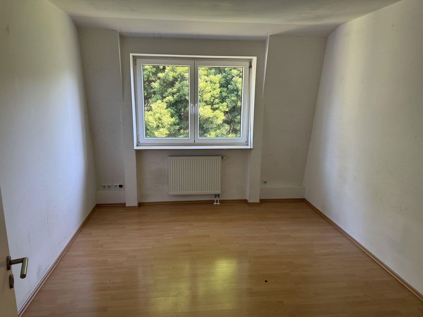 Pronájem bytu 4+1 130 m², Fischbacherstrasse 22, Kelkheim (Taunus), Hessen Pronájem bytu 4+1 130 m², Fischbacherstrasse 22, Kelkheim (Taunus), Hessen