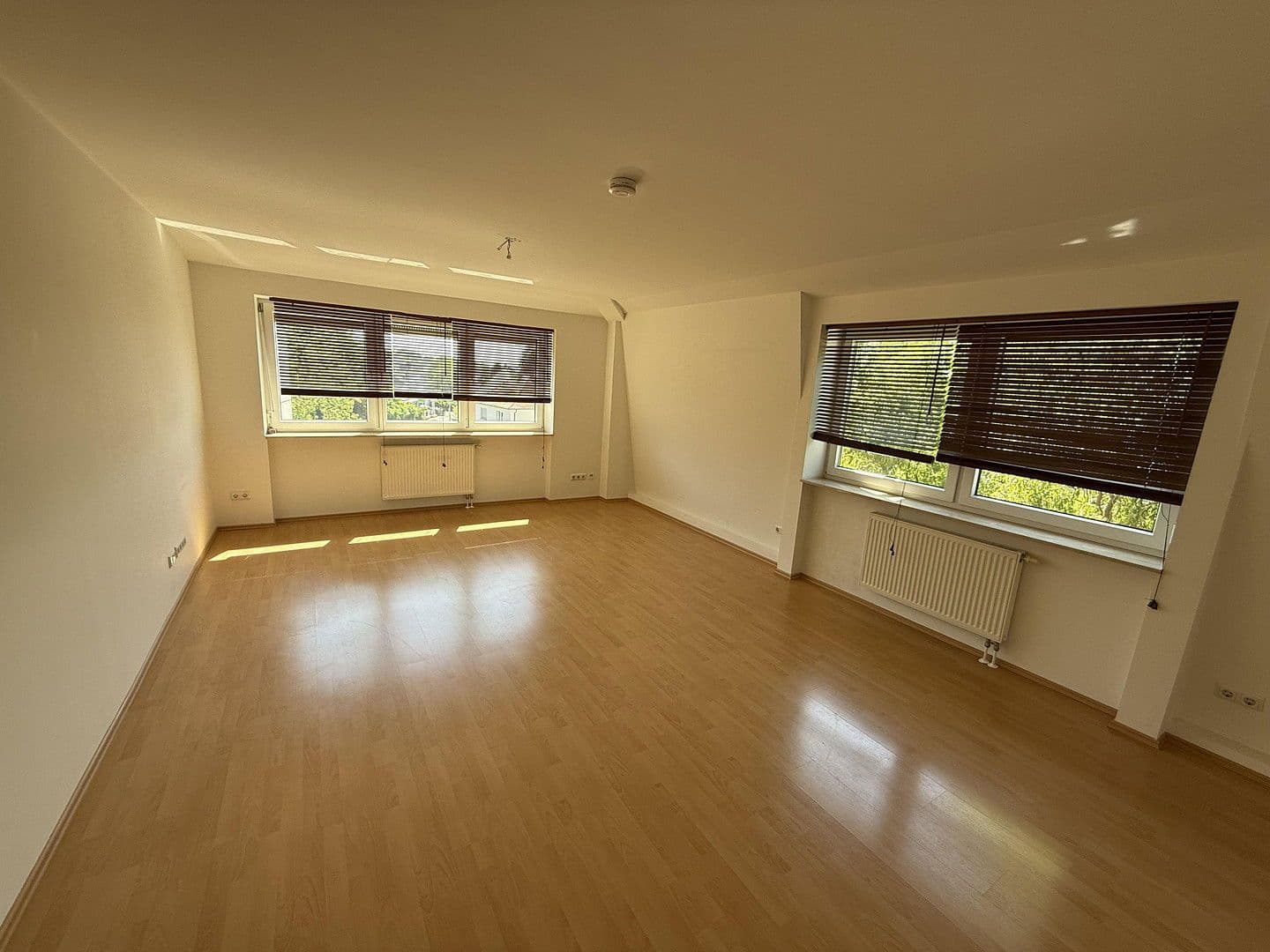 Pronájem bytu 4+1 130 m², Fischbacherstrasse 22, Kelkheim (Taunus), Hessen Pronájem bytu 4+1 130 m², Fischbacherstrasse 22, Kelkheim (Taunus), Hessen