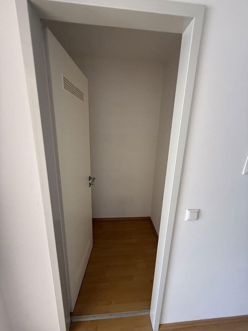 Pronájem bytu 4+1 130 m², Fischbacherstrasse 22, Kelkheim (Taunus), Hessen Pronájem bytu 4+1 130 m², Fischbacherstrasse 22, Kelkheim (Taunus), Hessen
