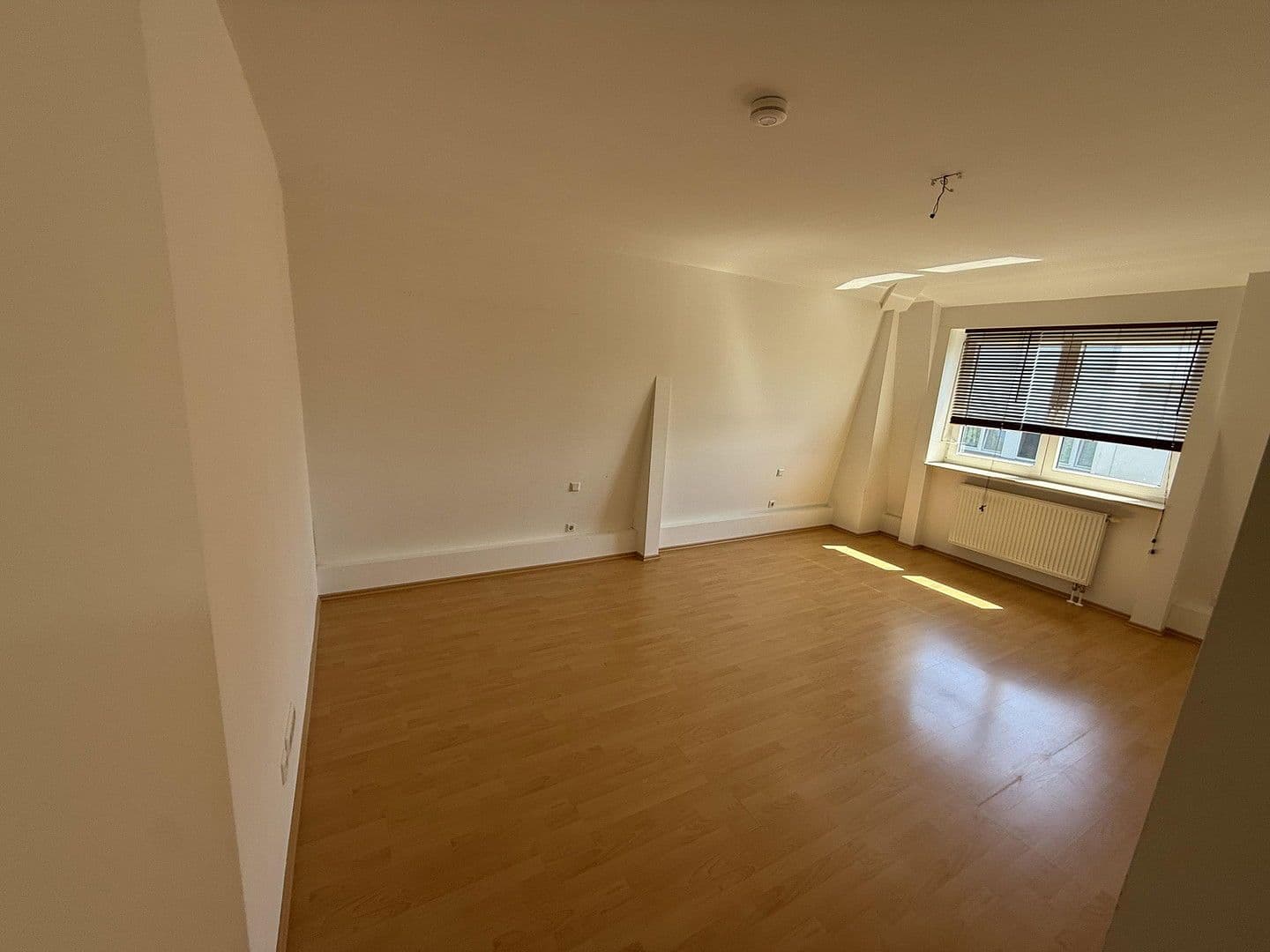 Pronájem bytu 4+1 130 m², Fischbacherstrasse 22, Kelkheim (Taunus), Hessen Pronájem bytu 4+1 130 m², Fischbacherstrasse 22, Kelkheim (Taunus), Hessen