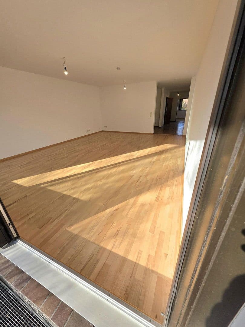 Prodej bytu 4+1 136 m², Köln (Eil), Severní Porýní-Vestfálsko Prodej bytu 4+1 136 m², Köln (Eil), Severní Porýní-Vestfálsko