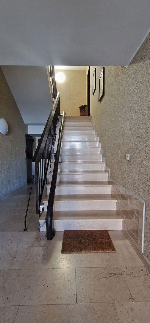 Prodej bytu 4+1 136 m², Köln (Eil), Severní Porýní-Vestfálsko Prodej bytu 4+1 136 m², Köln (Eil), Severní Porýní-Vestfálsko