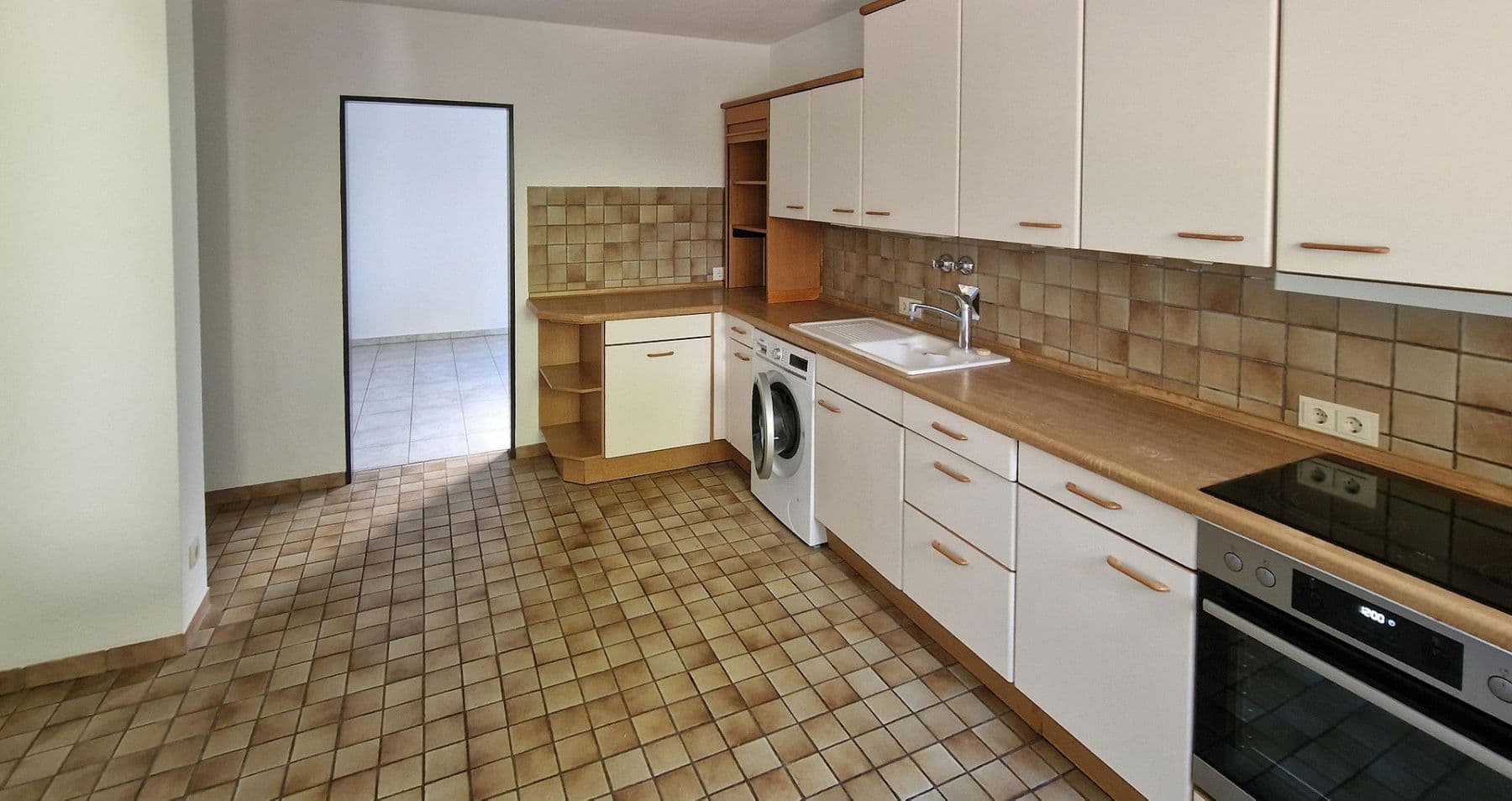 Prodej bytu 4+1 136 m², Köln (Eil), Severní Porýní-Vestfálsko Prodej bytu 4+1 136 m², Köln (Eil), Severní Porýní-Vestfálsko