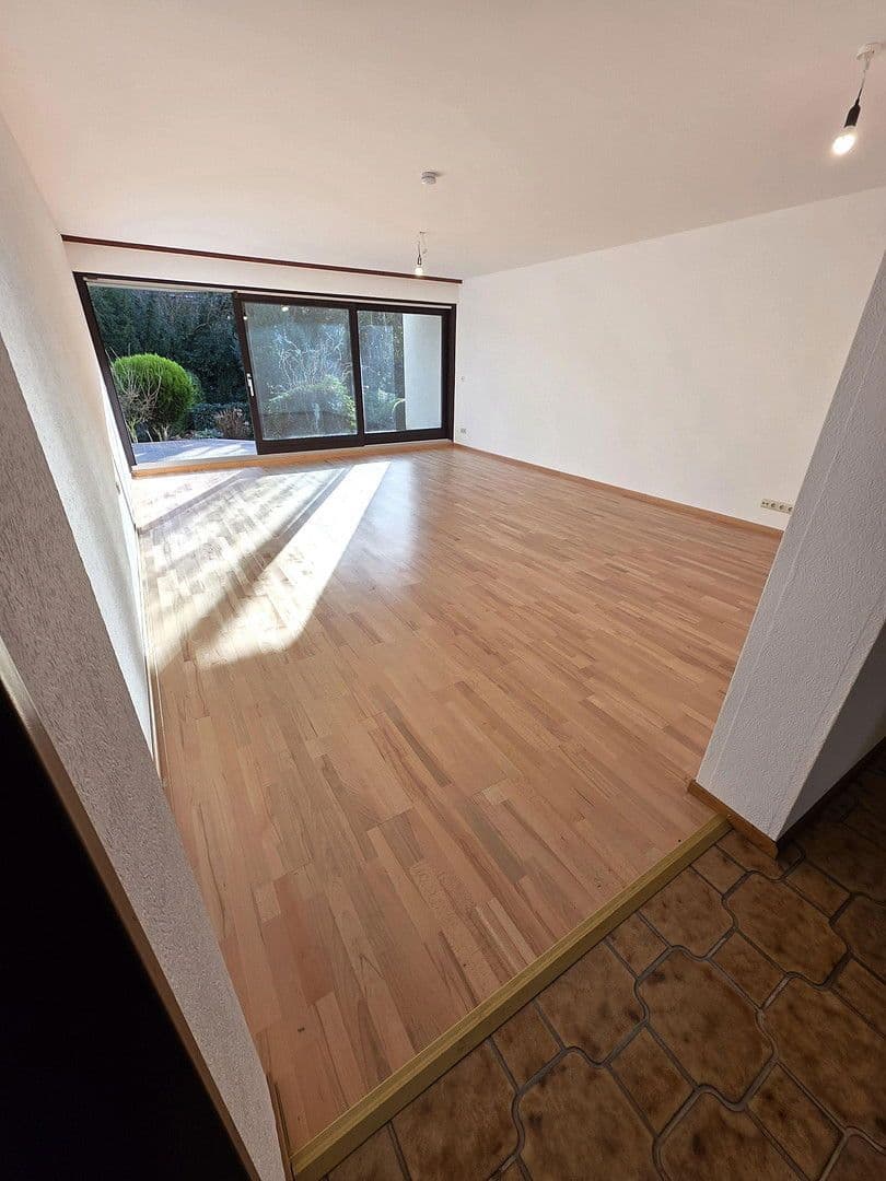 Prodej bytu 4+1 136 m², Köln (Eil), Severní Porýní-Vestfálsko Prodej bytu 4+1 136 m², Köln (Eil), Severní Porýní-Vestfálsko