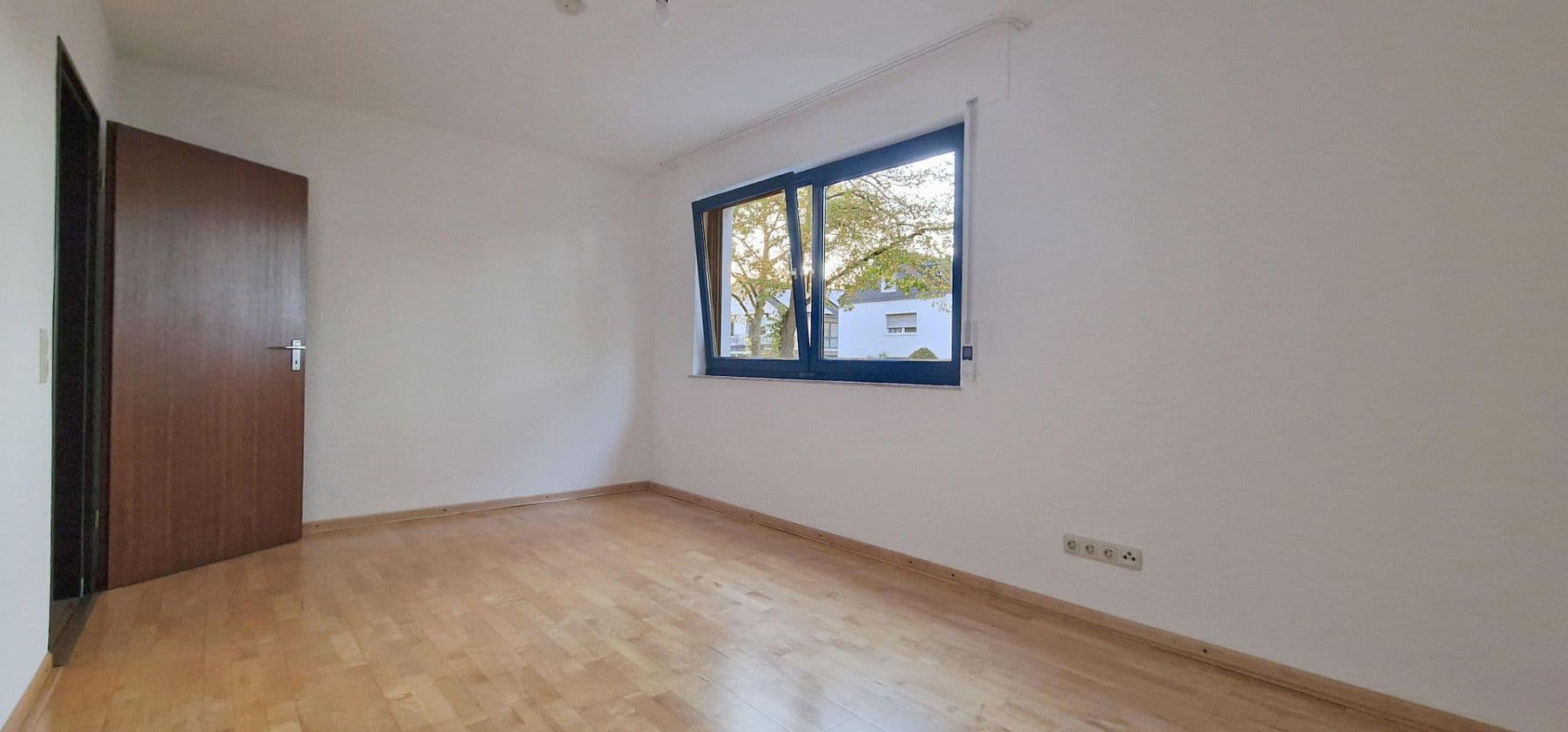 Prodej bytu 4+1 136 m², Köln (Eil), Severní Porýní-Vestfálsko Prodej bytu 4+1 136 m², Köln (Eil), Severní Porýní-Vestfálsko