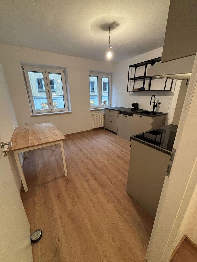 Pronájem bytu 1+kk 35 m², Baaderstraße 48, München, Bavorsko Pronájem bytu 1+kk 35 m², Baaderstraße 48, München, Bavorsko