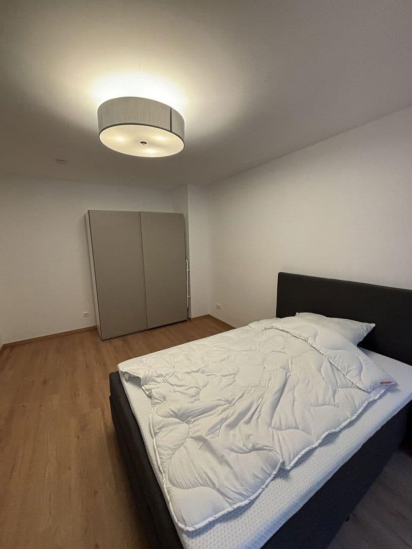 Pronájem bytu 1+kk 35 m², Baaderstraße 48, München, Bavorsko Pronájem bytu 1+kk 35 m², Baaderstraße 48, München, Bavorsko
