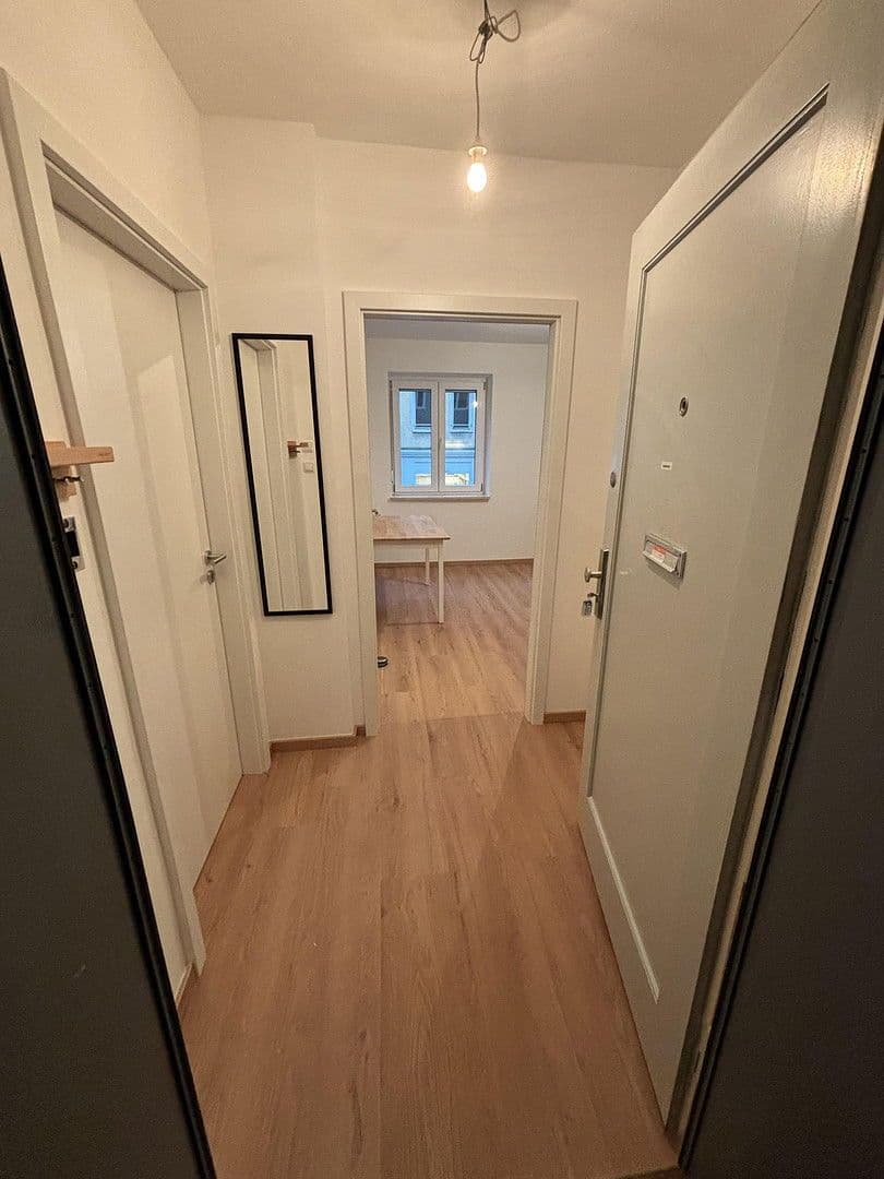Pronájem bytu 1+kk 35 m², Baaderstraße 48, München, Bavorsko Pronájem bytu 1+kk 35 m², Baaderstraße 48, München, Bavorsko