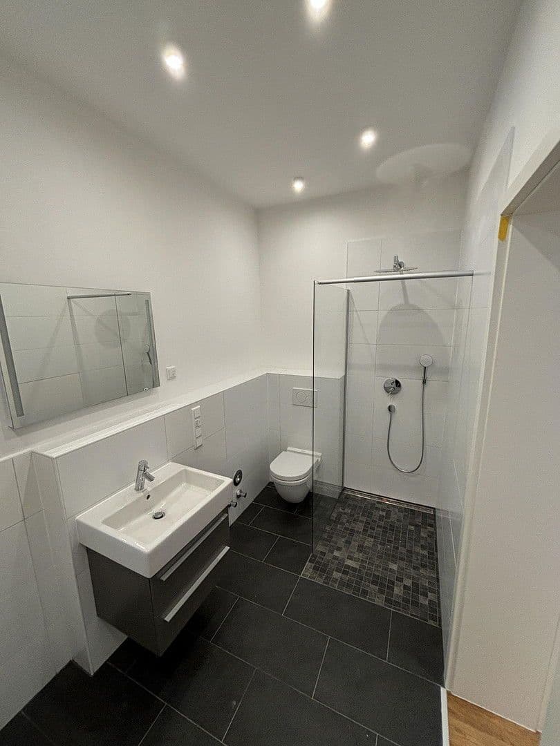 Pronájem bytu 2+kk 77 m², Mainluststraße 13, Frankfurt am Main, Hessen Pronájem bytu 2+kk 77 m², Mainluststraße 13, Frankfurt am Main, Hessen