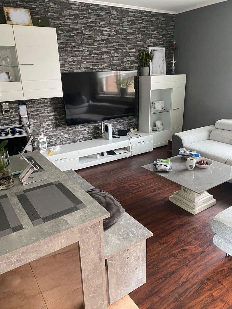 Pronájem bytu 2+1 65 m², Hürth, Severní Porýní-Vestfálsko Pronájem bytu 2+1 65 m², Hürth, Severní Porýní-Vestfálsko