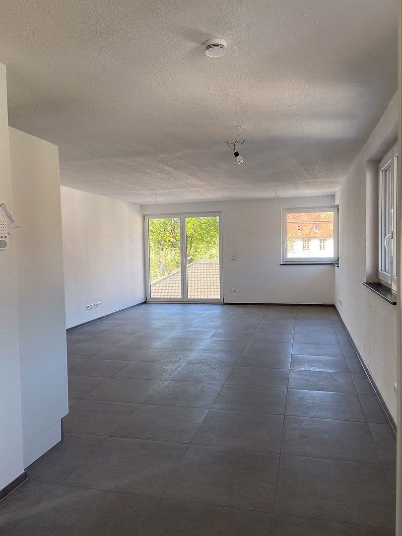Pronájem bytu 1+1 40 m², Am Schafmarkt 5/1, Tuttlingen, Bádensko-Württembersko Pronájem bytu 1+1 40 m², Am Schafmarkt 5/1, Tuttlingen, Bádensko-Württembersko