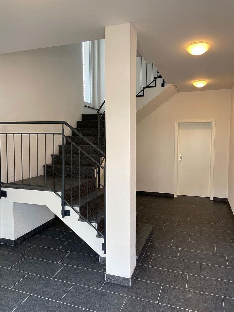 Pronájem bytu 1+1 40 m², Am Schafmarkt 5/1, Tuttlingen, Bádensko-Württembersko Pronájem bytu 1+1 40 m², Am Schafmarkt 5/1, Tuttlingen, Bádensko-Württembersko