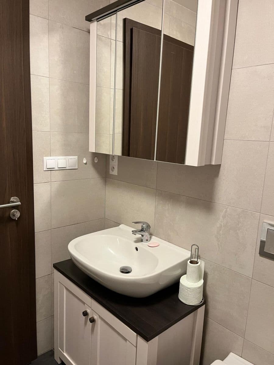 Pronájem bytu 1+kk 33 m², Kačírkova, Praha, Praha Pronájem bytu 1+kk 33 m², Kačírkova, Praha, Praha