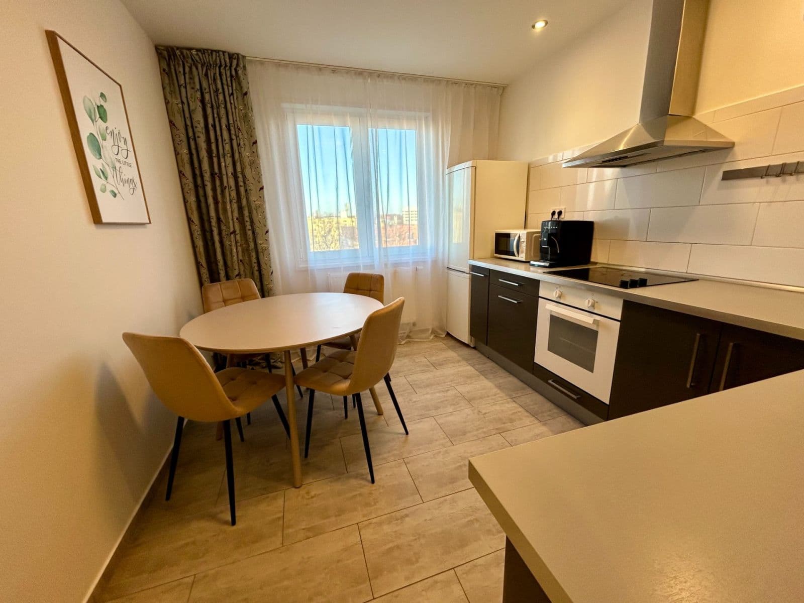 Pronájem bytu 2+1 66 m², Žinkovská, Praha, Praha Pronájem bytu 2+1 66 m², Žinkovská, Praha, Praha