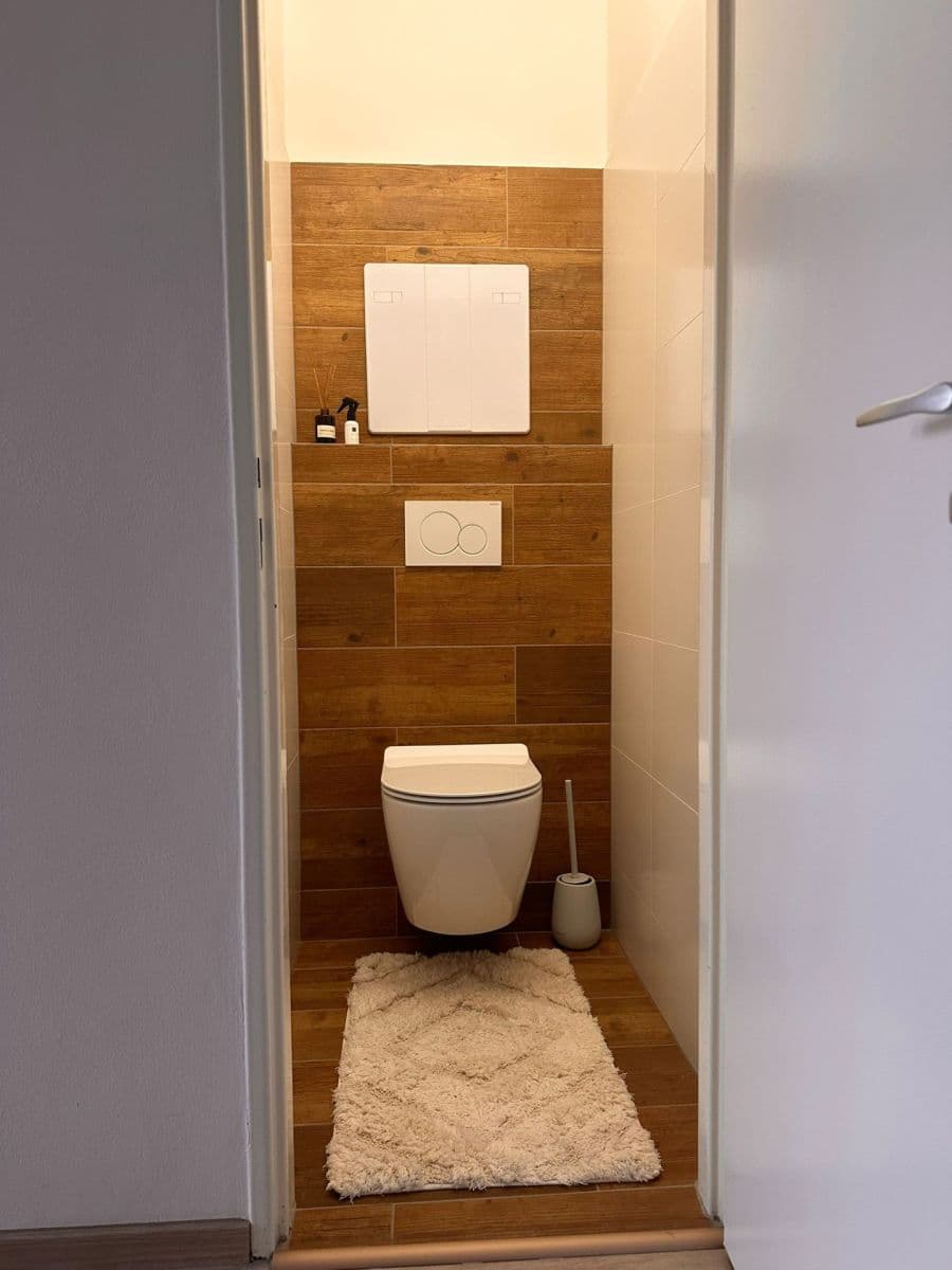 Pronájem bytu 3+1 81 m², Lipenská, České Budějovice, Jihočeský kraj Pronájem bytu 3+1 81 m², Lipenská, České Budějovice, Jihočeský kraj