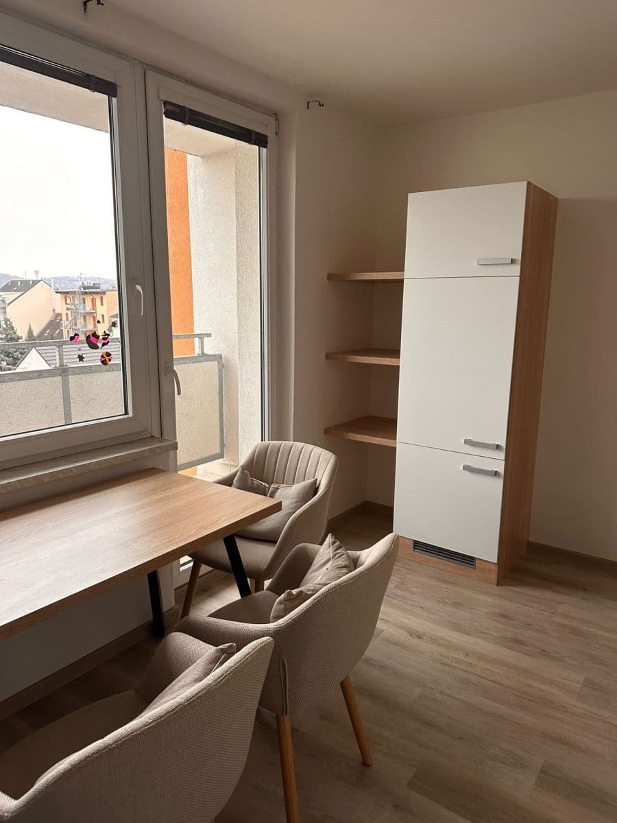 Pronájem bytu 3+1 81 m², Lipenská, České Budějovice, Jihočeský kraj Pronájem bytu 3+1 81 m², Lipenská, České Budějovice, Jihočeský kraj