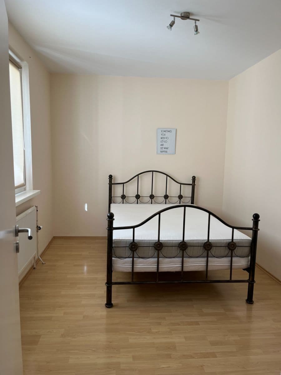 Pronájem bytu 3+1 69 m², Hálova, Petržalka, Bratislavský kraj Pronájem bytu 3+1 69 m², Hálova, Petržalka, Bratislavský kraj