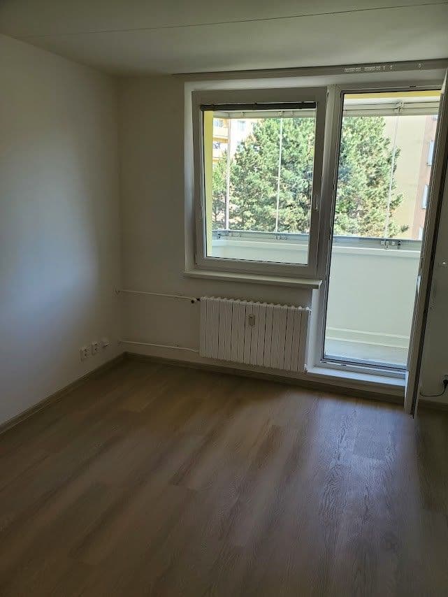 Pronájem bytu 2+1 56 m², Družstevní, Luhačovice, Zlínský kraj Pronájem bytu 2+1 56 m², Družstevní, Luhačovice, Zlínský kraj