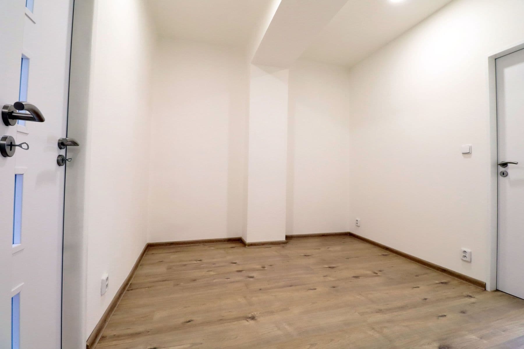 Pronájem bytu 2+1 52 m², Jabloňová, Praha, Praha Pronájem bytu 2+1 52 m², Jabloňová, Praha, Praha