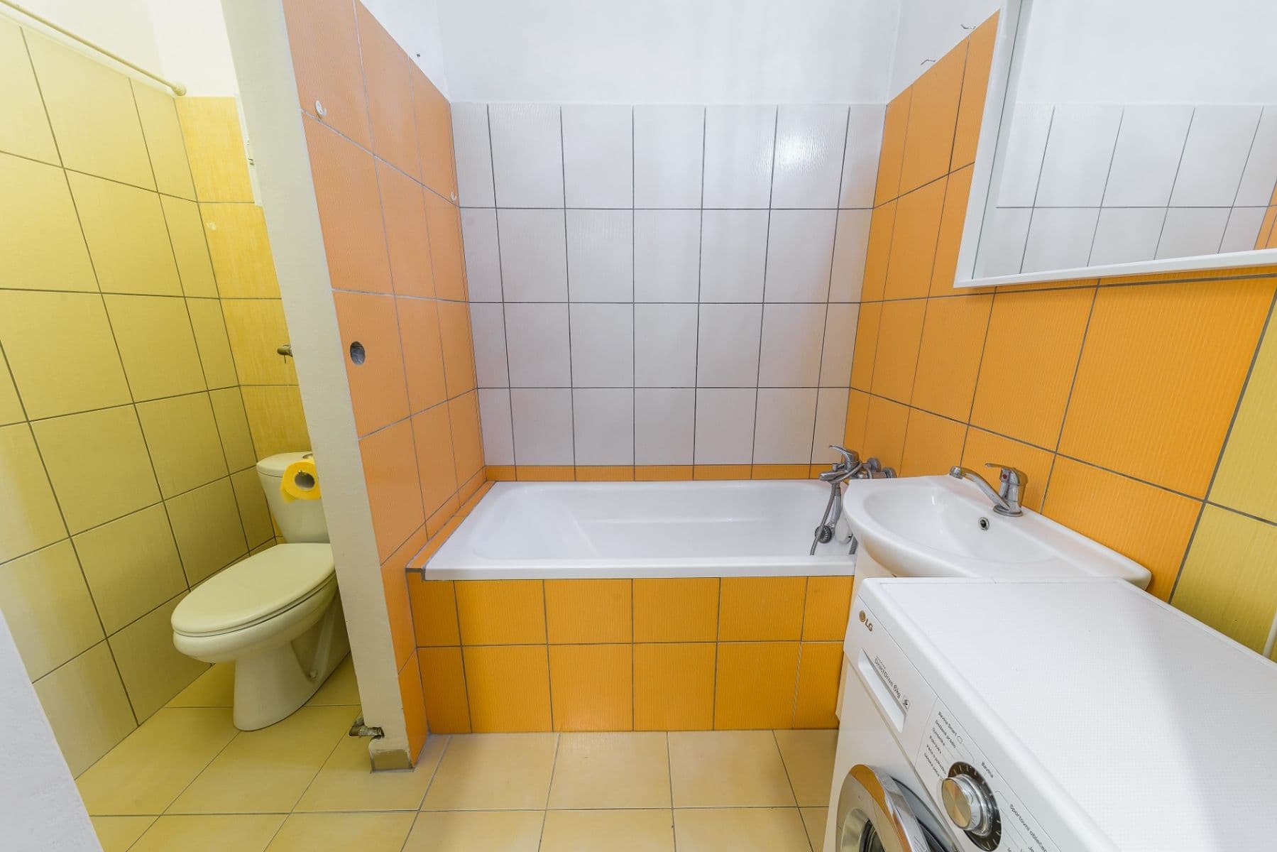 Pronájem bytu 1+kk 32 m², Bulharská, Praha, Praha Pronájem bytu 1+kk 32 m², Bulharská, Praha, Praha