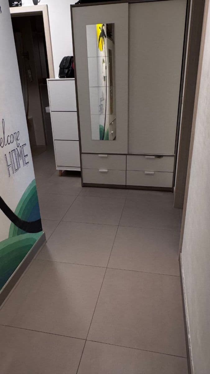 Pronájem bytu 2+kk 60 m², Pod Kavalírkou, Praha, Praha Pronájem bytu 2+kk 60 m², Pod Kavalírkou, Praha, Praha