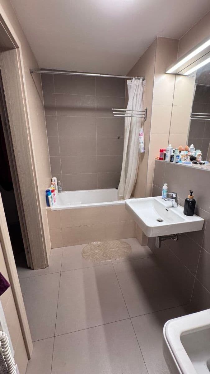 Pronájem bytu 2+kk 60 m², Pod Kavalírkou, Praha, Praha Pronájem bytu 2+kk 60 m², Pod Kavalírkou, Praha, Praha