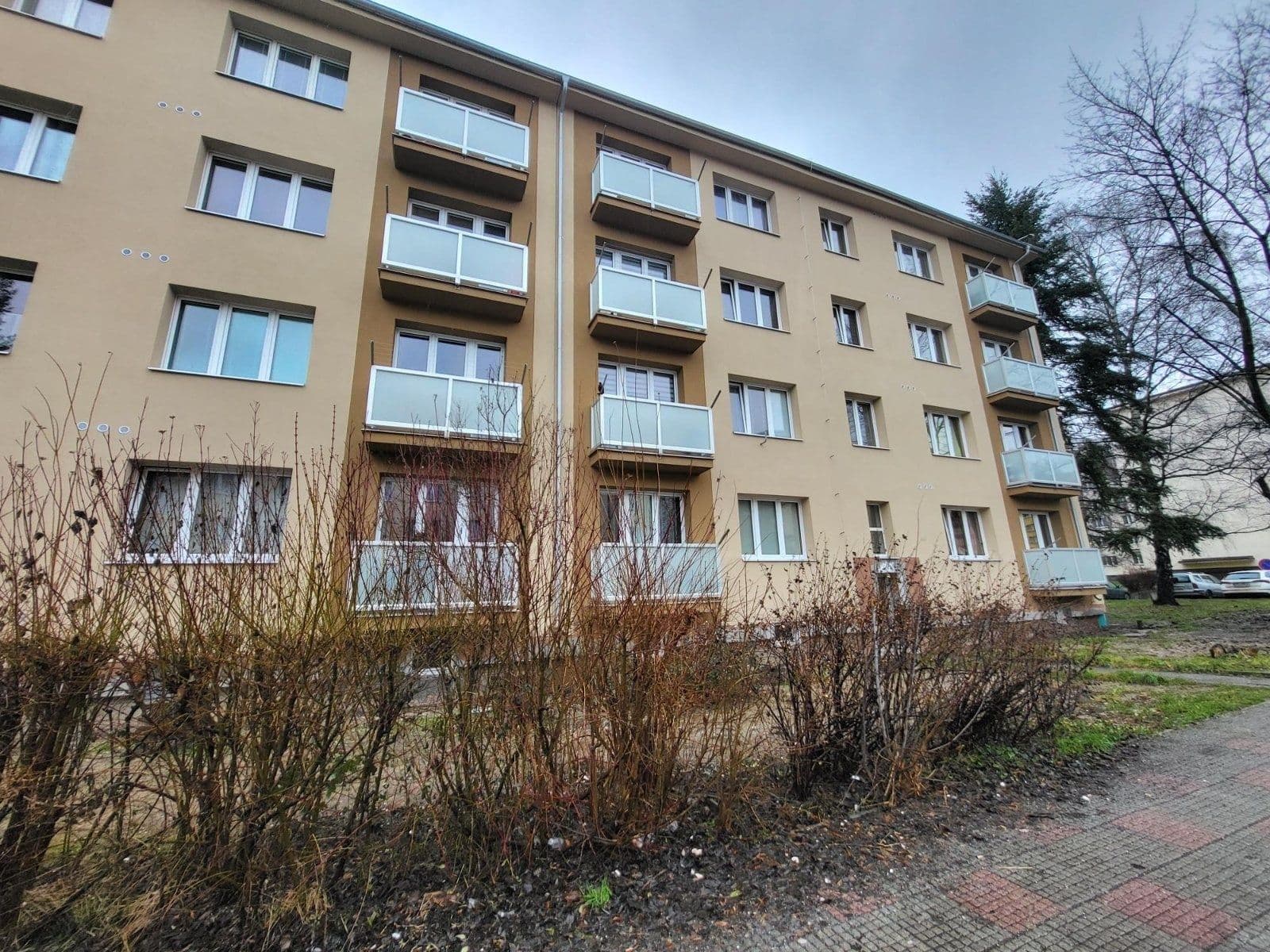 Pronájem bytu 1+1 33 m², Kosmonautů, Karviná, Moravskoslezský kraj Pronájem bytu 1+1 33 m², Kosmonautů, Karviná, Moravskoslezský kraj