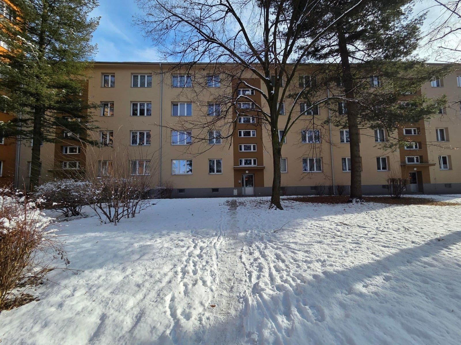 Pronájem bytu 1+1 33 m², Kosmonautů, Karviná, Moravskoslezský kraj Pronájem bytu 1+1 33 m², Kosmonautů, Karviná, Moravskoslezský kraj