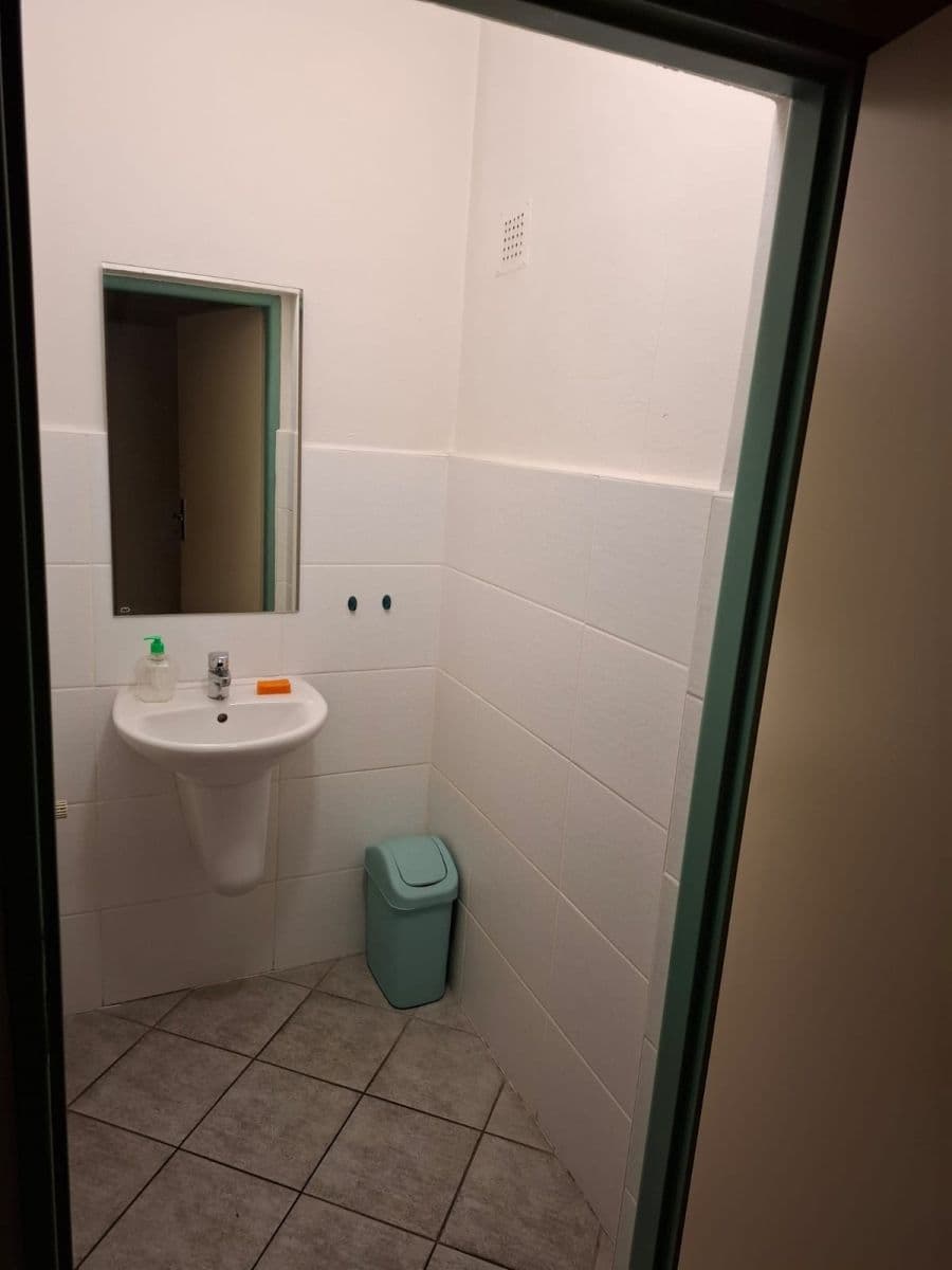 Pronájem nebytového prostoru 130 m², Radniční, Hranice, Olomoucký kraj Pronájem nebytového prostoru 130 m², Radniční, Hranice, Olomoucký kraj