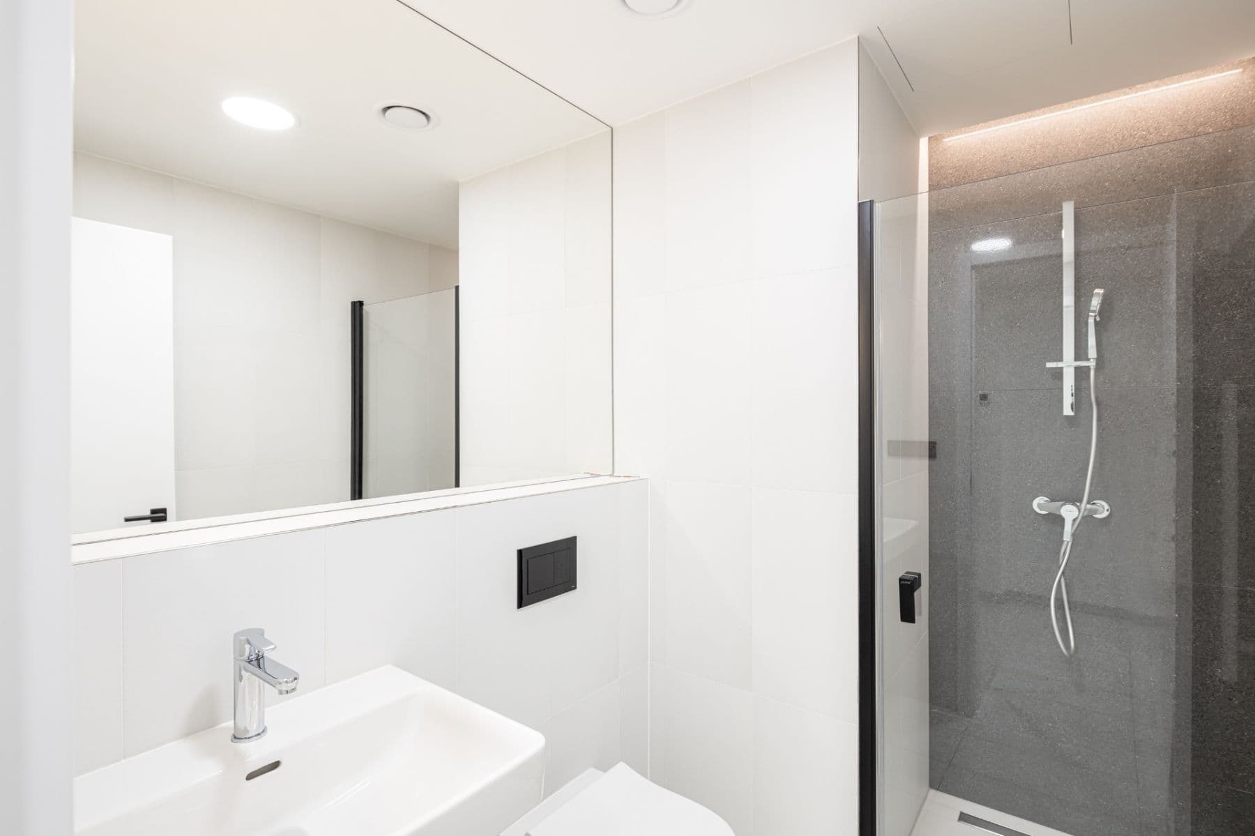 Pronájem bytu 1+kk 31 m², Grafická, Praha, Praha Pronájem bytu 1+kk 31 m², Grafická, Praha, Praha