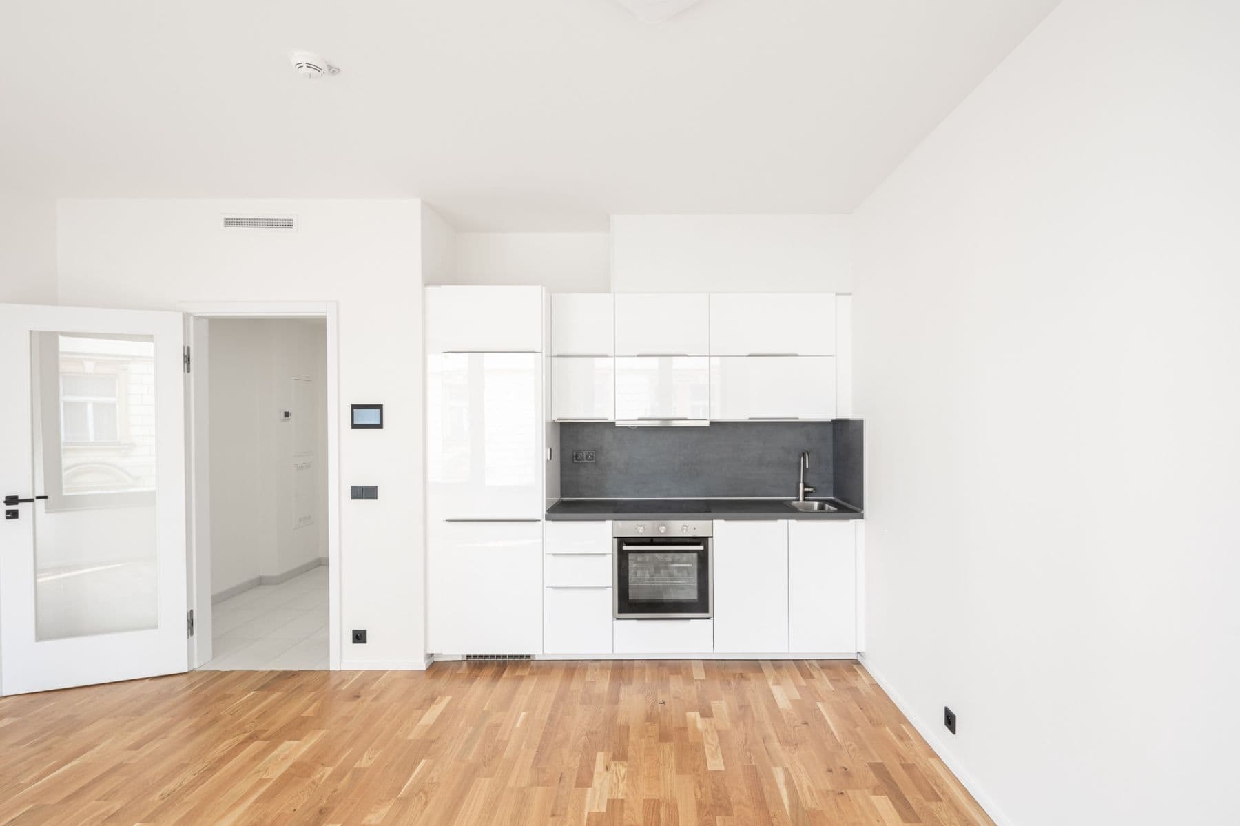 Pronájem bytu 1+kk 31 m², Grafická, Praha, Praha Pronájem bytu 1+kk 31 m², Grafická, Praha, Praha