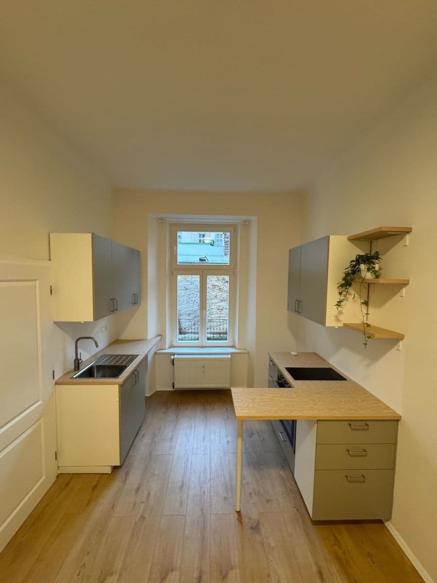 Pronájem bytu 2+kk 41 m², Oldřichova, Praha, Praha Pronájem bytu 2+kk 41 m², Oldřichova, Praha, Praha