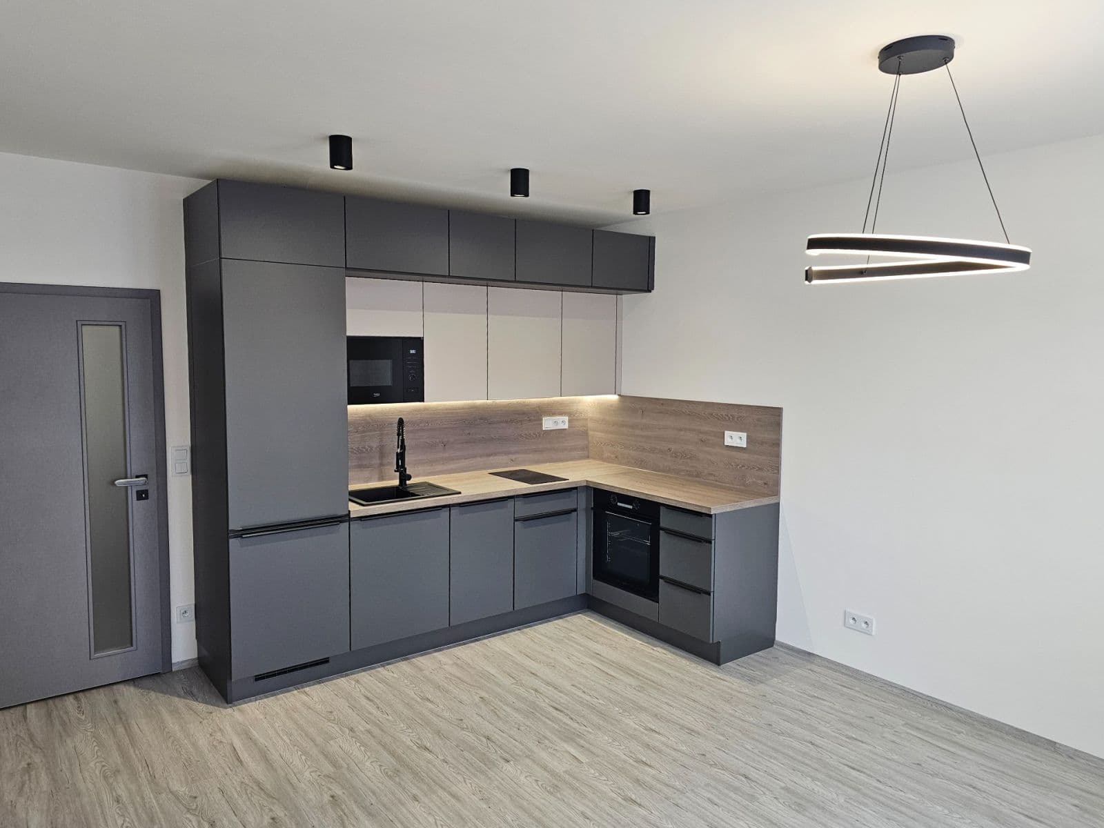 Pronájem bytu 2+kk 45 m², Fabiánové, Praha, Praha Pronájem bytu 2+kk 45 m², Fabiánové, Praha, Praha