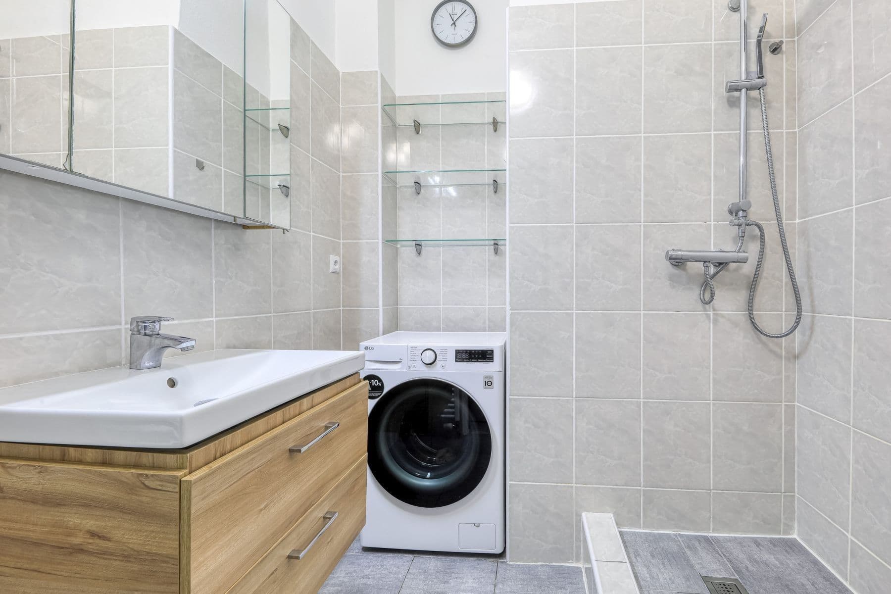Pronájem bytu 2+kk 52 m², Edvarda Beneše, Plzeň, Plzeňský kraj Pronájem bytu 2+kk 52 m², Edvarda Beneše, Plzeň, Plzeňský kraj