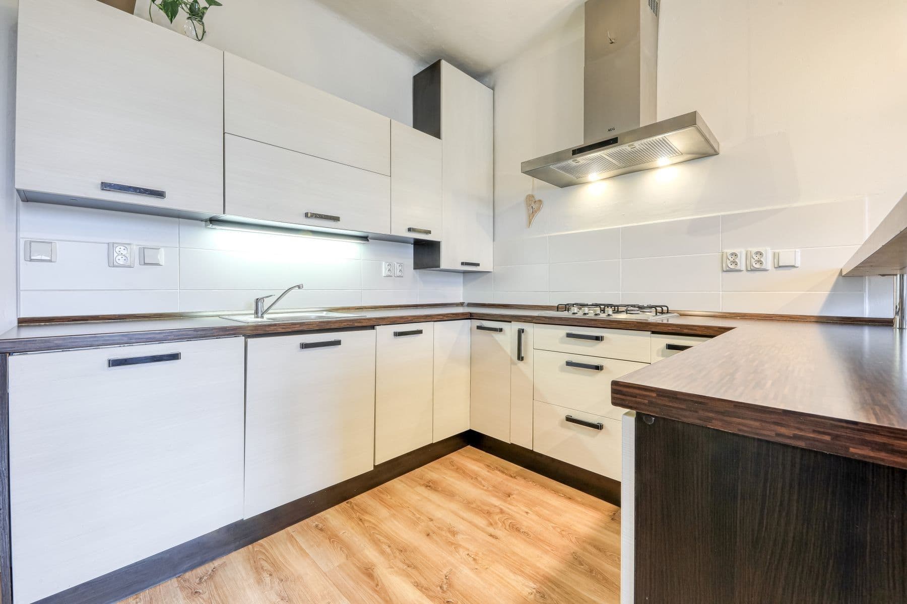 Pronájem bytu 2+kk 52 m², Edvarda Beneše, Plzeň, Plzeňský kraj Pronájem bytu 2+kk 52 m², Edvarda Beneše, Plzeň, Plzeňský kraj