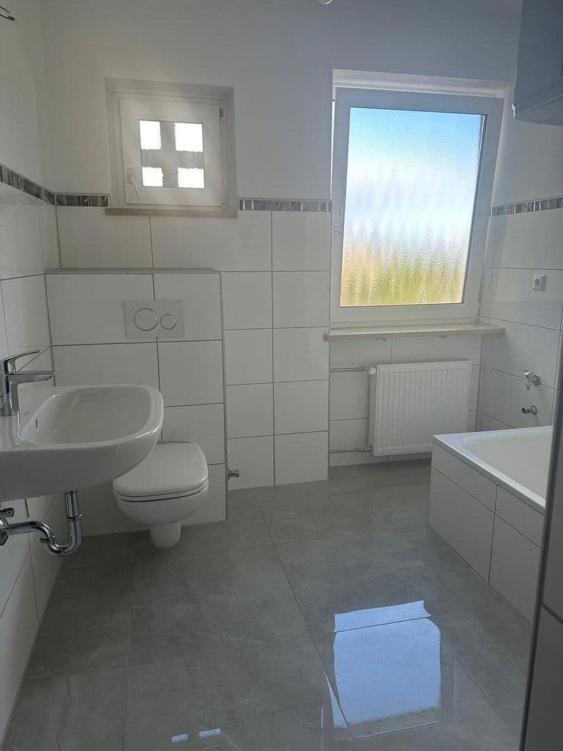 Pronájem bytu 3+1 78 m², Regensburg, Bavorsko Pronájem bytu 3+1 78 m², Regensburg, Bavorsko