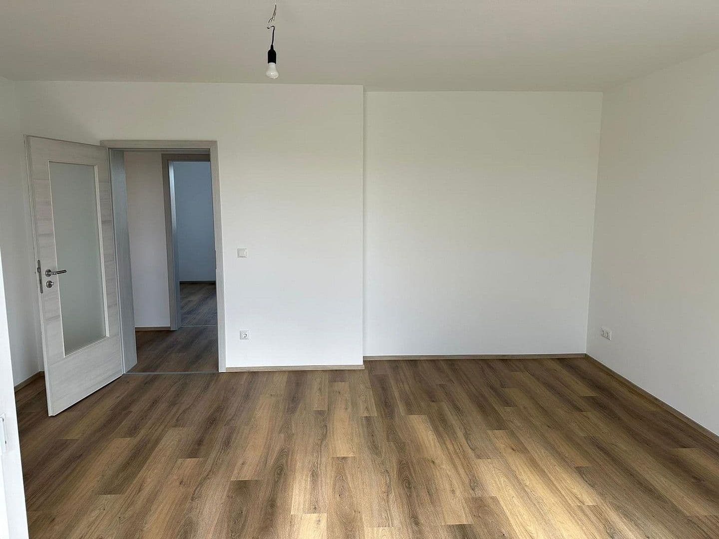 Pronájem bytu 3+1 78 m², Regensburg, Bavorsko Pronájem bytu 3+1 78 m², Regensburg, Bavorsko