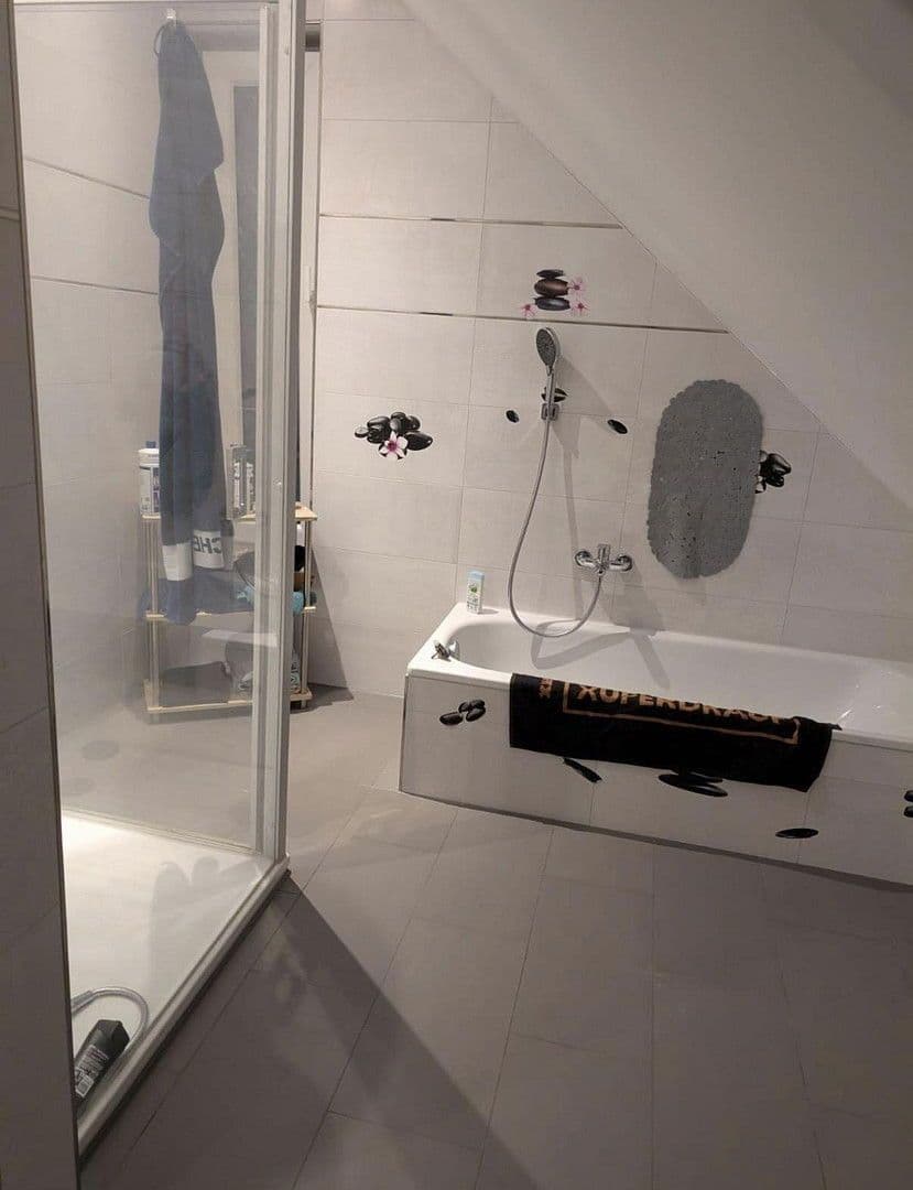 Pronájem domu 165 m², pozemek 418 m², Am Osterbruch 28 a, Hammah, Dolní Sasko Pronájem domu 165 m², pozemek 418 m², Am Osterbruch 28 a, Hammah, Dolní Sasko