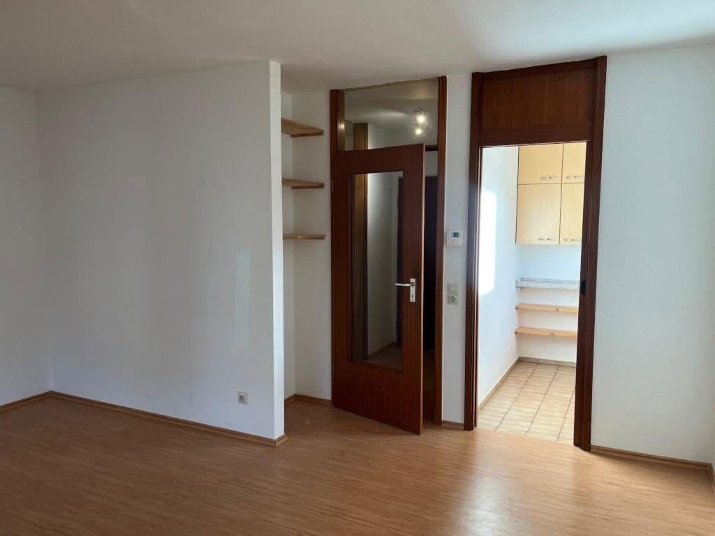 Pronájem bytu 1+1 35 m², Heinrichsweg, Tübingen, Bádensko-Württembersko Pronájem bytu 1+1 35 m², Heinrichsweg, Tübingen, Bádensko-Württembersko