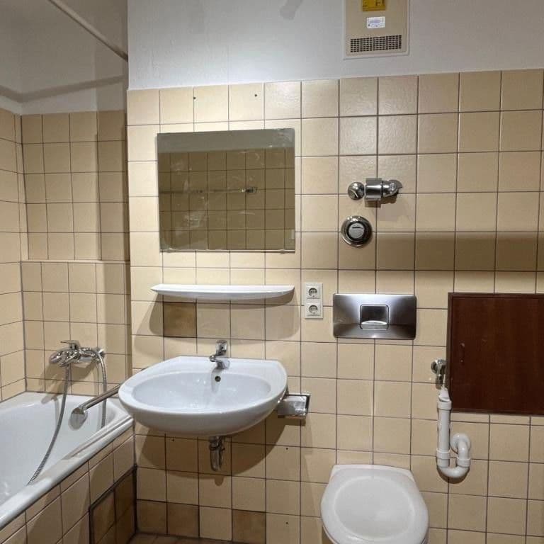 Pronájem bytu 1+1 35 m², Heinrichsweg, Tübingen, Bádensko-Württembersko Pronájem bytu 1+1 35 m², Heinrichsweg, Tübingen, Bádensko-Württembersko