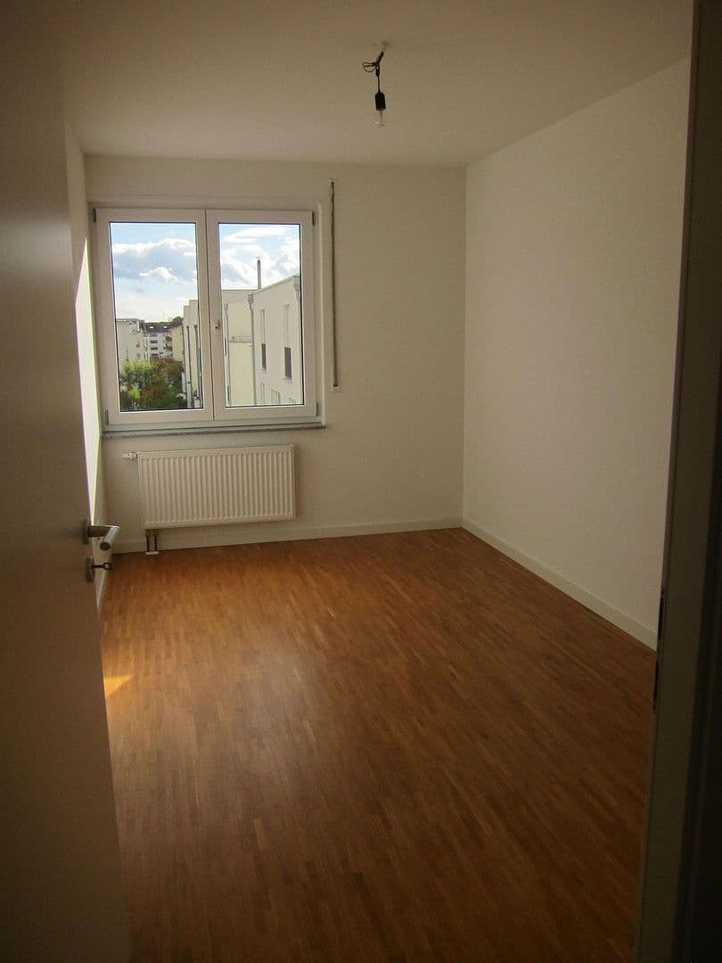 Pronájem bytu 4+1 114 m², Felix-Wankel-Str 5, Heidelberg, Bádensko-Württembersko Pronájem bytu 4+1 114 m², Felix-Wankel-Str 5, Heidelberg, Bádensko-Württembersko